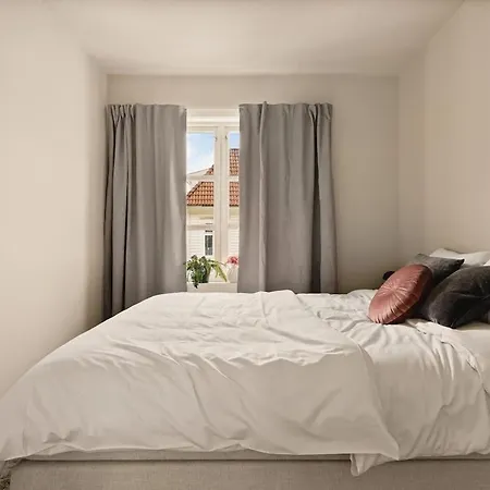 Rose I 1890 - 2024 Reno I 15 Min To Bryggen *