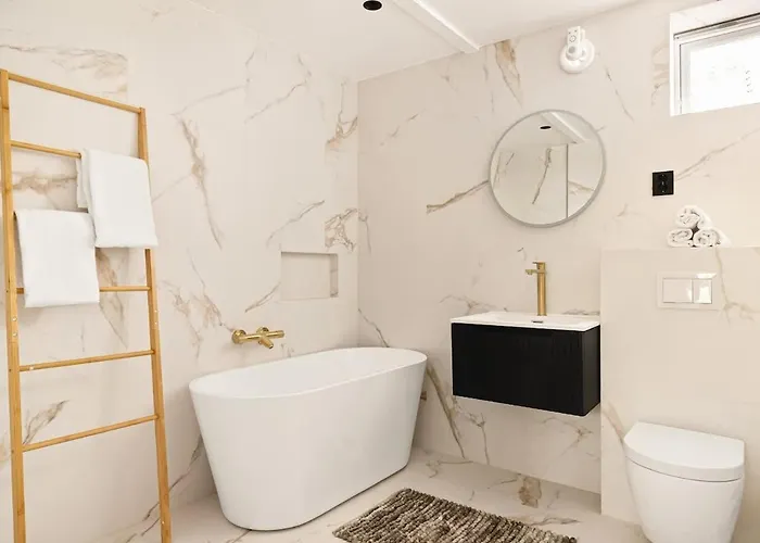 Rose I 1890 - 2024 Reno I 15 Min To Bryggen Holiday home *